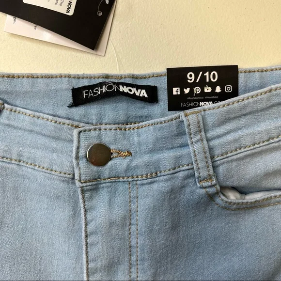 Fashion Nova- Drive to the Ocean Skinny Jeans, Light Blue Wash - Picture 7 of 10